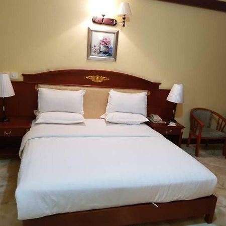 Rising Sun Hotel Dar es Salaam Exteriör bild